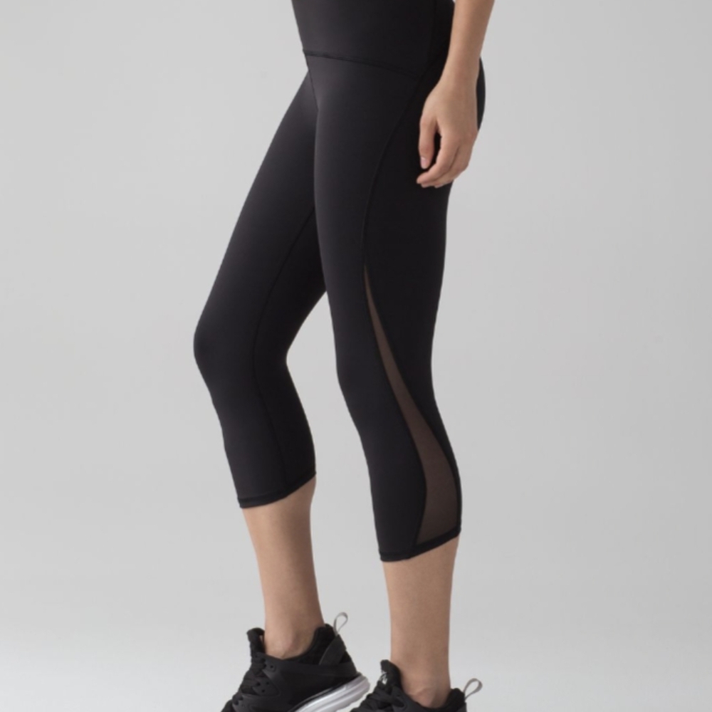 LULULEMON Train Times Crop 17" Leggings Black Size 4